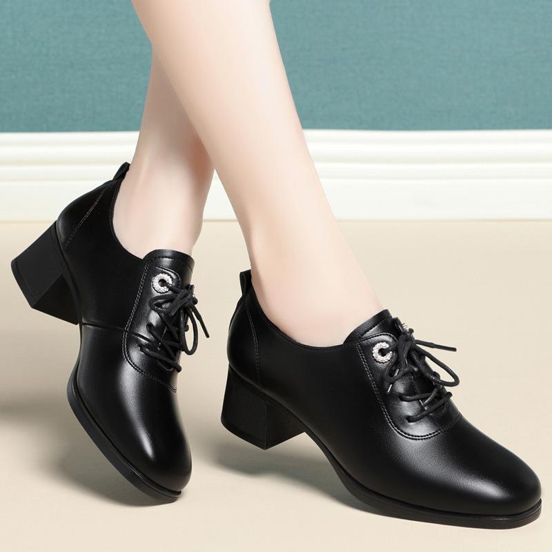 Women's Patent Leather Round Toe Chunky Heel Leather Shoes, Stylish and Beautiful, High Heel, Comfortable and Lightweight Lace-up Shoes