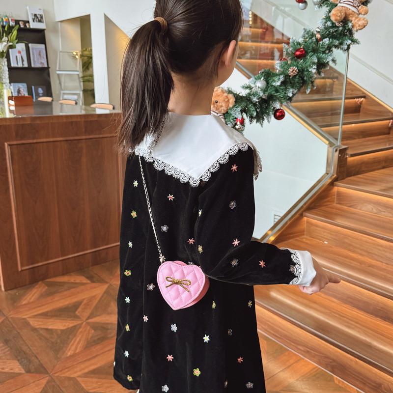 Solid Love Shape Color Bow Chain Shoulder Bag Children Outdoor Crossbody Bag
