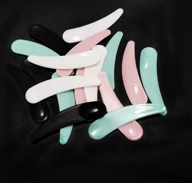 Crescent-Shaped Plastic Mask Mixing Spoon and Scraper