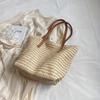 Fashionable and Versatile Women's Woven Bag with Zipper for Travel, Large Capacity Beach Bag, Handbag