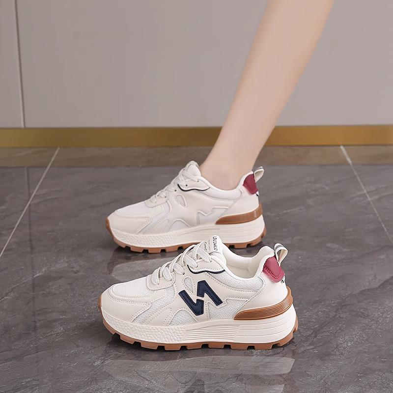 Sneakers women's 2025 spring and autumn new versatile super fire casual Forrest Gump shoes soft sole light running dad shoes