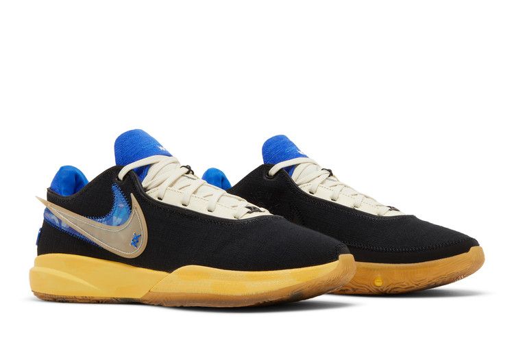 Men's Sneakers Uninterrupted x Nike LeBron 20 'Speak Your Truth'