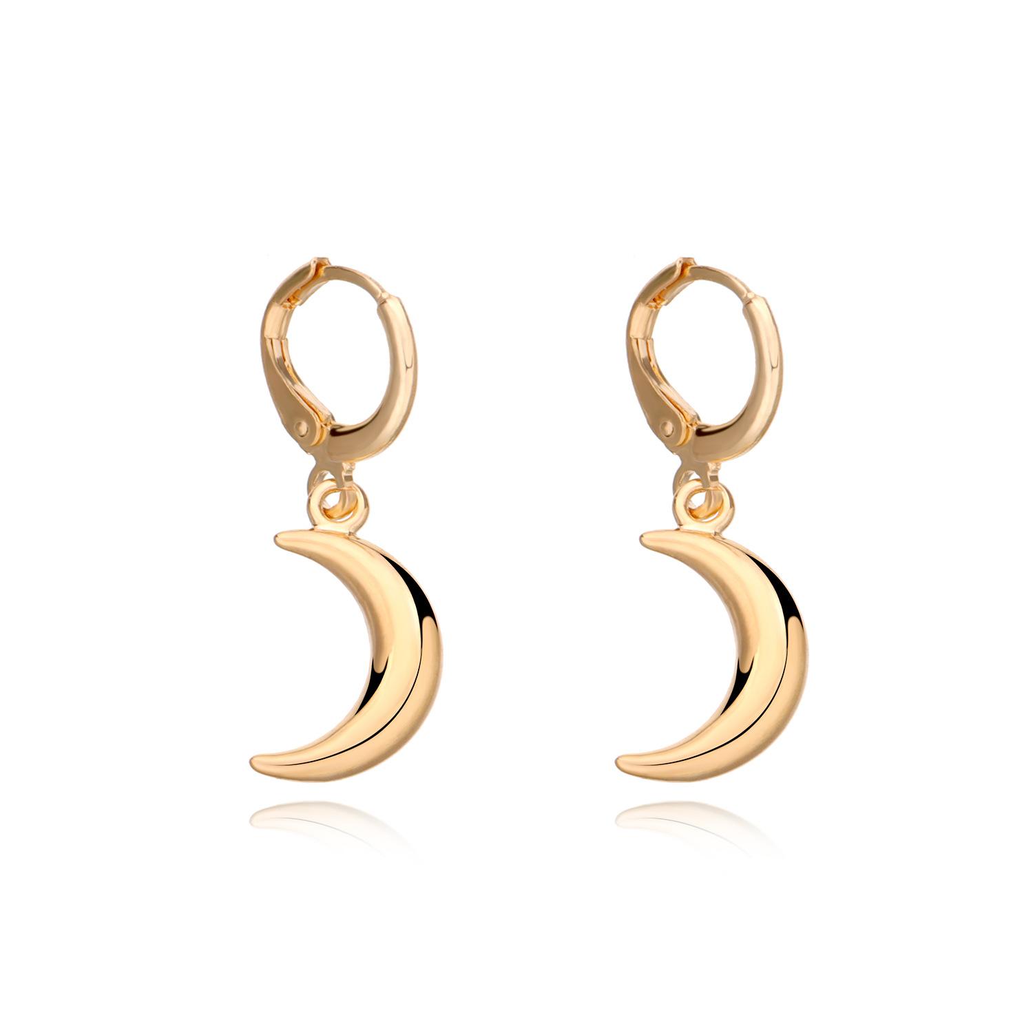 Accessories, fashion pop three-dimensional crescent ear buckle earrings, retro geometric trend earrings золотой