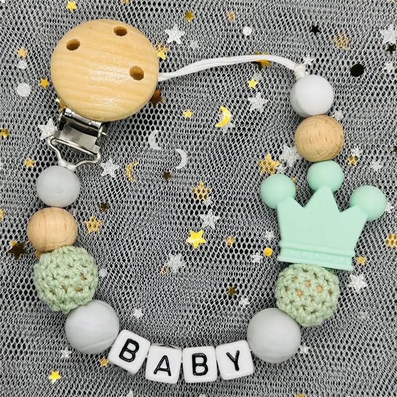NEUER Individuell Personalisierter Name Schnullerkette Handgefertigte Buchenholz-Kette Silikon-Kronenhalter Schnuller Baby Zahnungsspielzeug Kauspielzeug Geschenk