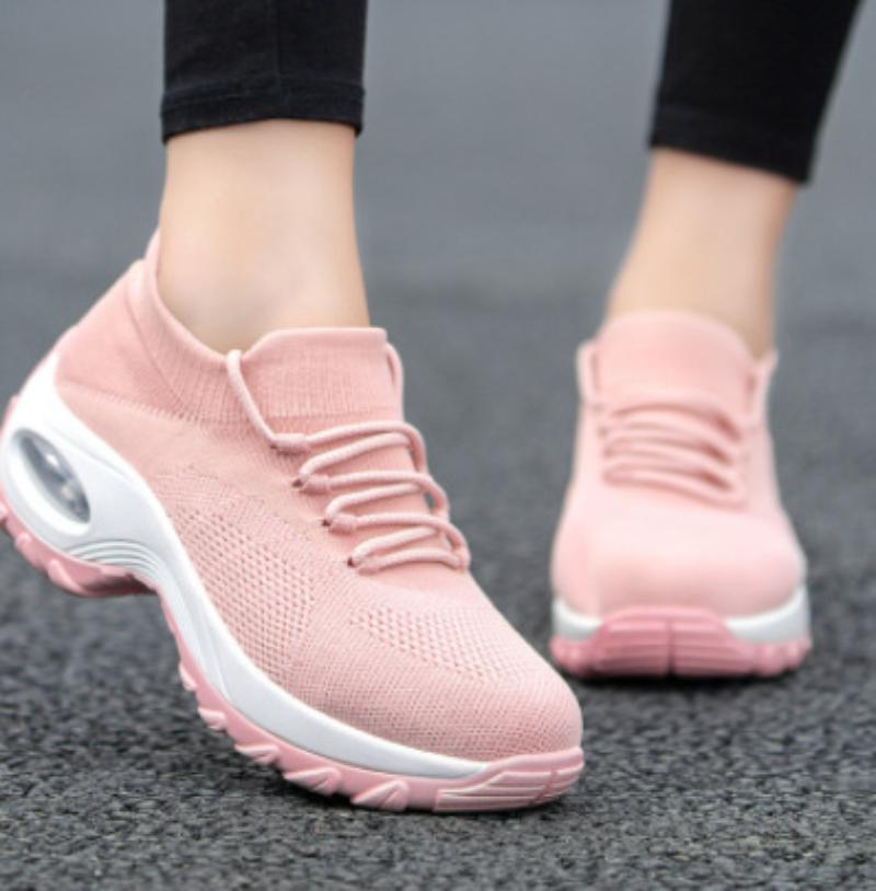 Fashion Women's Shoes New Sports Shoes Women's Flying Socks Shoes Rocking Shoes Casual Running Shoes Comfortable Breathable Versatile