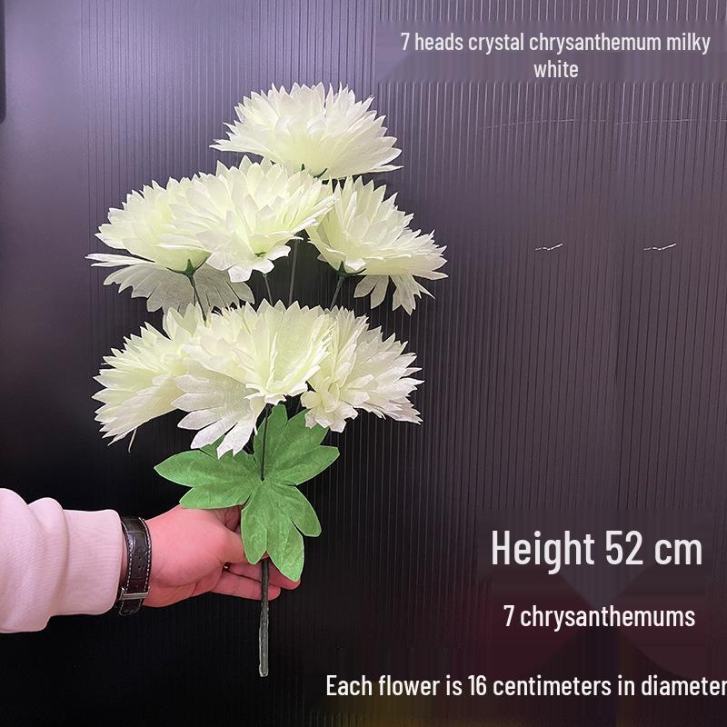 Qingming-Fest Chrysanthemenstrauß: 7-Kopf Seidenblumen Friedhofsgesteck für die Grabpflege
