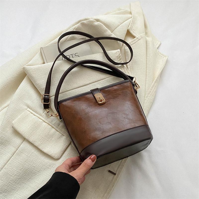 

Fashionable Pu Leather Bucket Bag With Soft Structure In Casual Brown And Khaki Colors коричневый