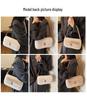 Niedliche Plüsch-Umhängetasche in Bonbonfarbe - Modische kleine quadratische Handtasche für Damen für Herbst/Winter