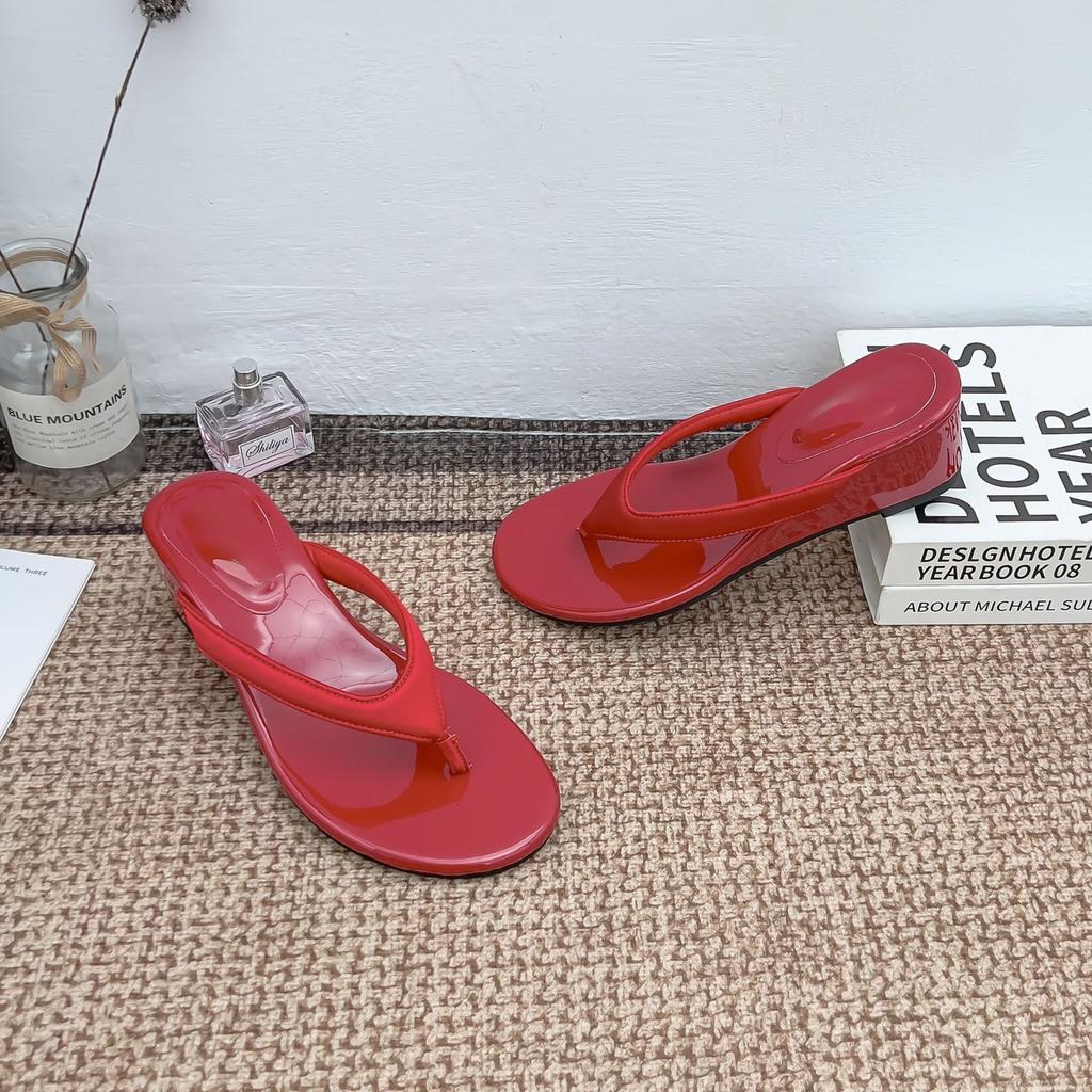 Flip-flops Women Wear Thick-soled Heel Sandals Women Are Not Tired In Summer, Flat-soled Women's Shoes Are Versatile and Advanced