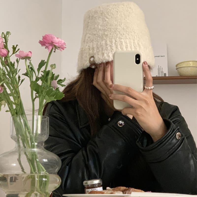 LOOKING4U The Cap Label Point Bucket Hat White