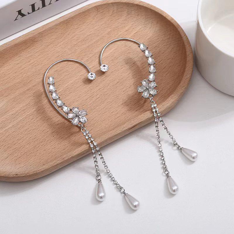 High-End Rhinestone Butterfly & Star Tassel Ear Cuff with Zirconia - No Piercing Required