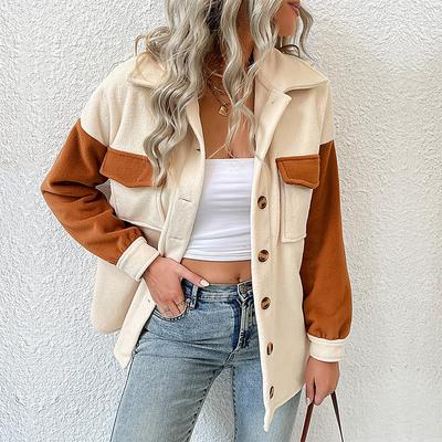 Damen-Jacke aus gespleißtem Wollstoff mit warmem Polarfleece und Revers