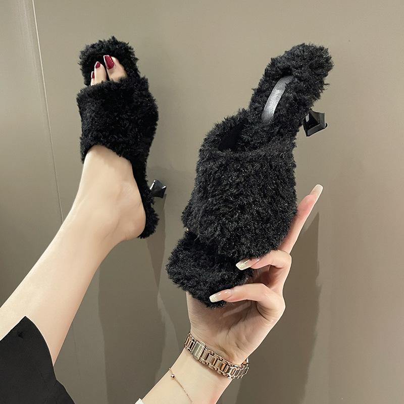Imitation lamb wool, one word comfortable and soft fluffy slippers 2025 new outer wear home fashion high-heeled slippers