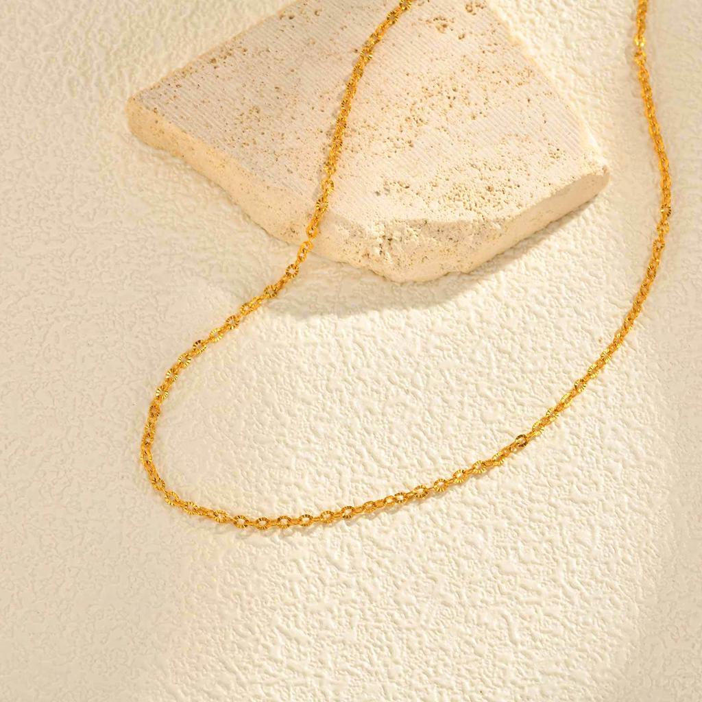 Women'S Simple Fine Chain Clavicle Chain Stainless Steel Embossed Flat Cross Chain Necklace 18K Gold Nc-2551 Plated