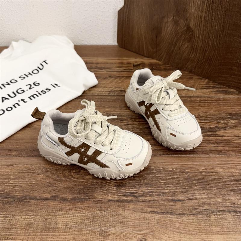 

Girls shoes children s moral training shoes 2025 autumn new boys mountaineering shoes retro soft-soled shoes white shoes board shoes 37 yards inner length 22.6cm бежевый