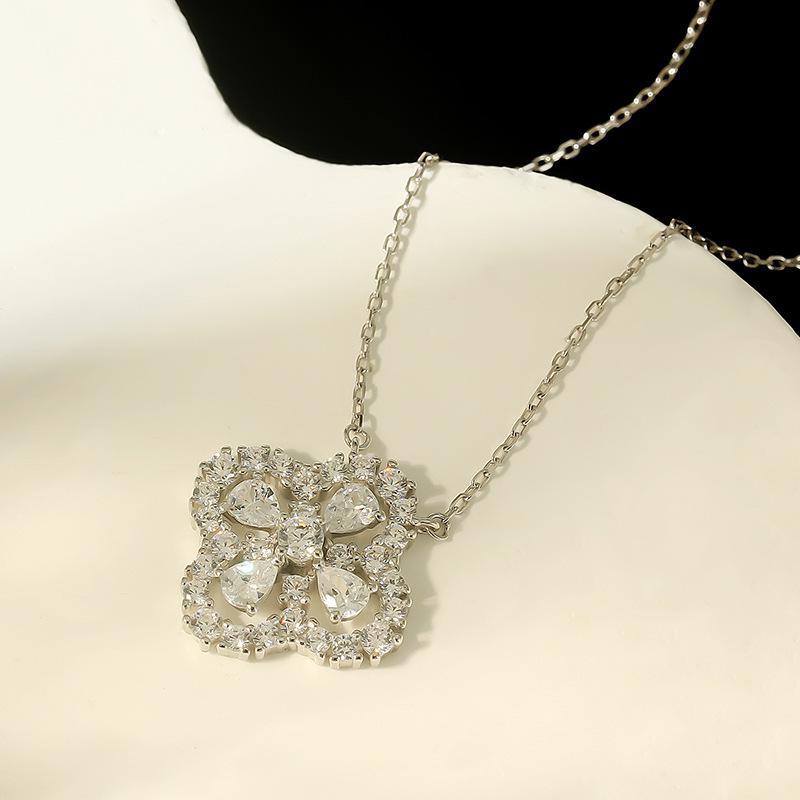 S925 Sterling Silver Four-Leaf Clover Pendant Necklace: Sparkling Gift for Girlfriend in Elegant High-End Style