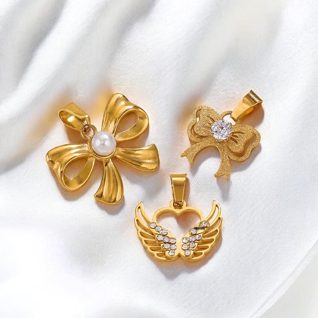 Náhrdelník s mašlí z nerezové oceli pozlacený 18K zlatem - Evropský a americký styl dámský přívěsek