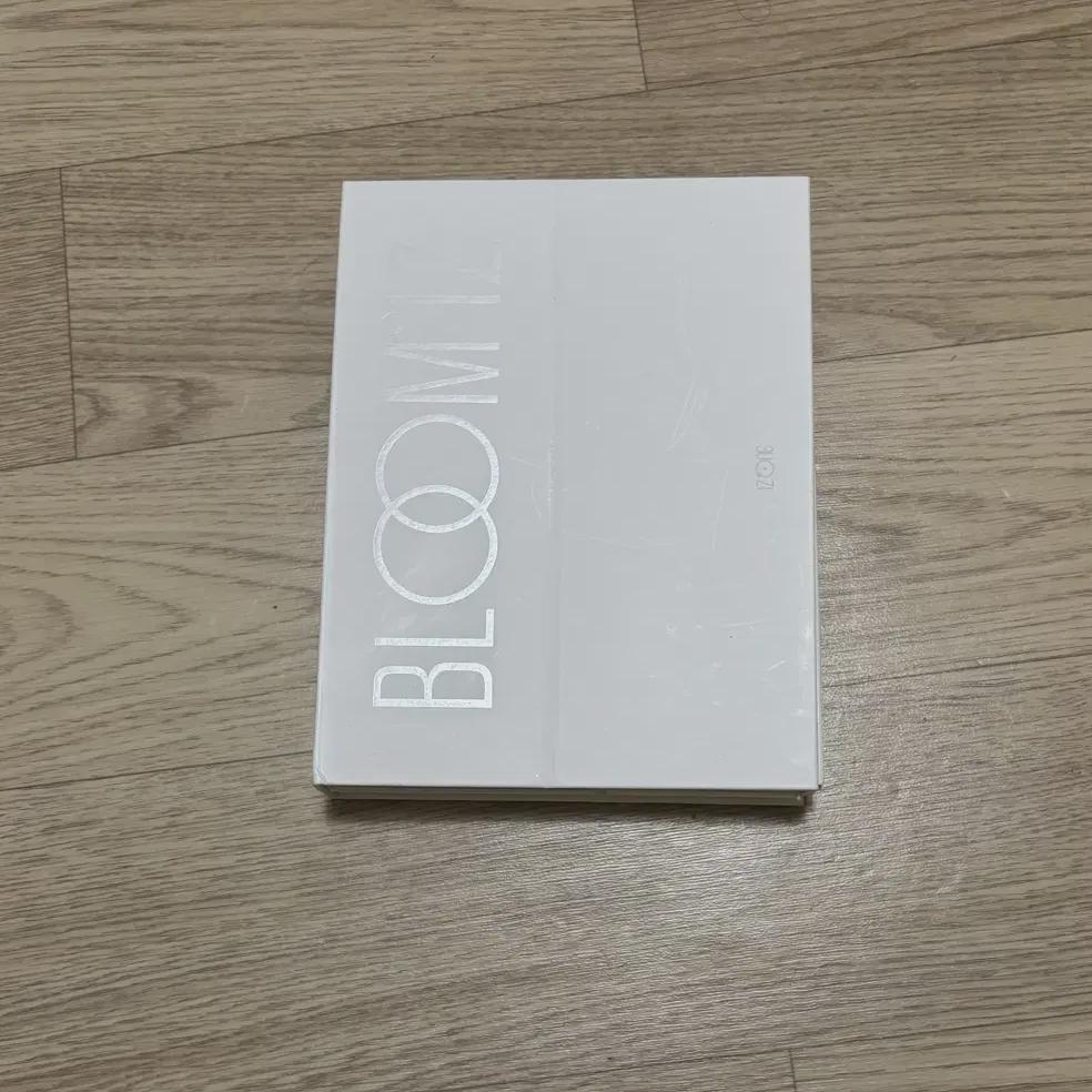 Iz*one Bloom Eyes Album