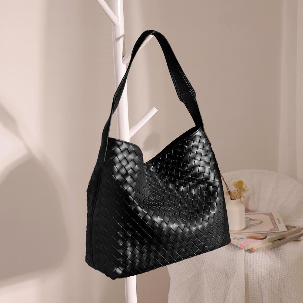 Bolsa feminina de couro explosiva transfronteiriça, bolsa tote tecida simples e moderna, bolsa de mão com ombro de grande capacidade, couro bovino feminino