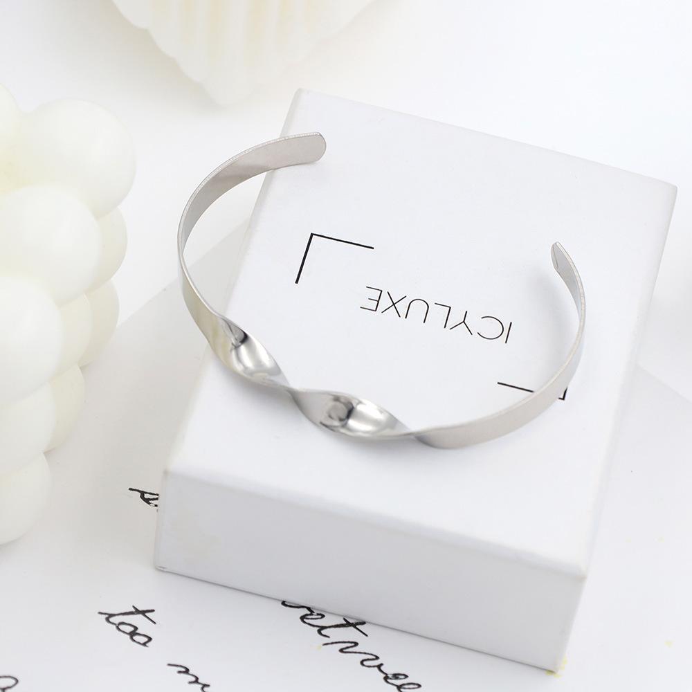 Fashion Versatile Cold Wind Titanium Steel Smooth Twisted Opening Bracelet Women'S Personality C-Shaped Hand Jewelry Does Not Fade