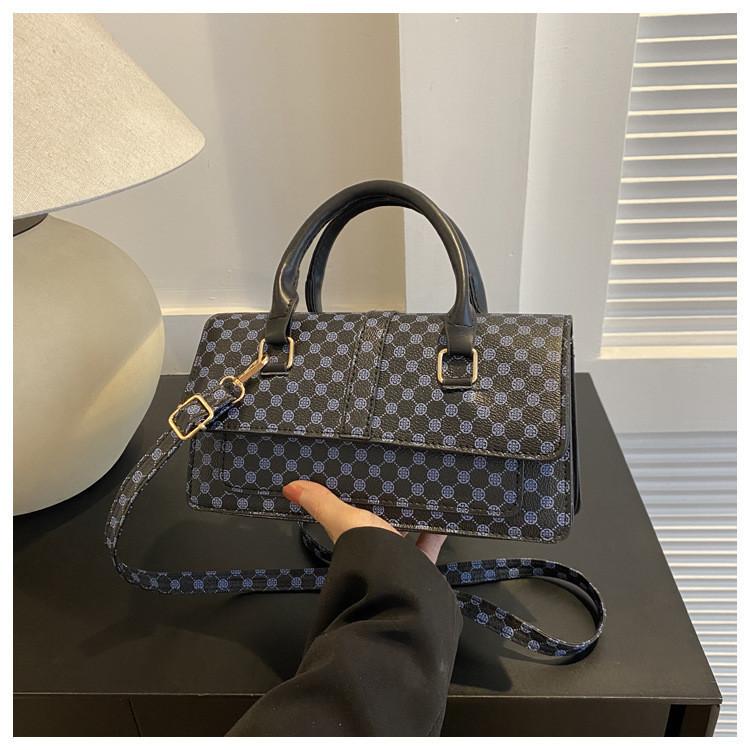 Retro Fashion Minimalist Texture Commuter 2023 Grid Winter New Casual Single Shoulder Diagonal Crossbody Handbag чёрный