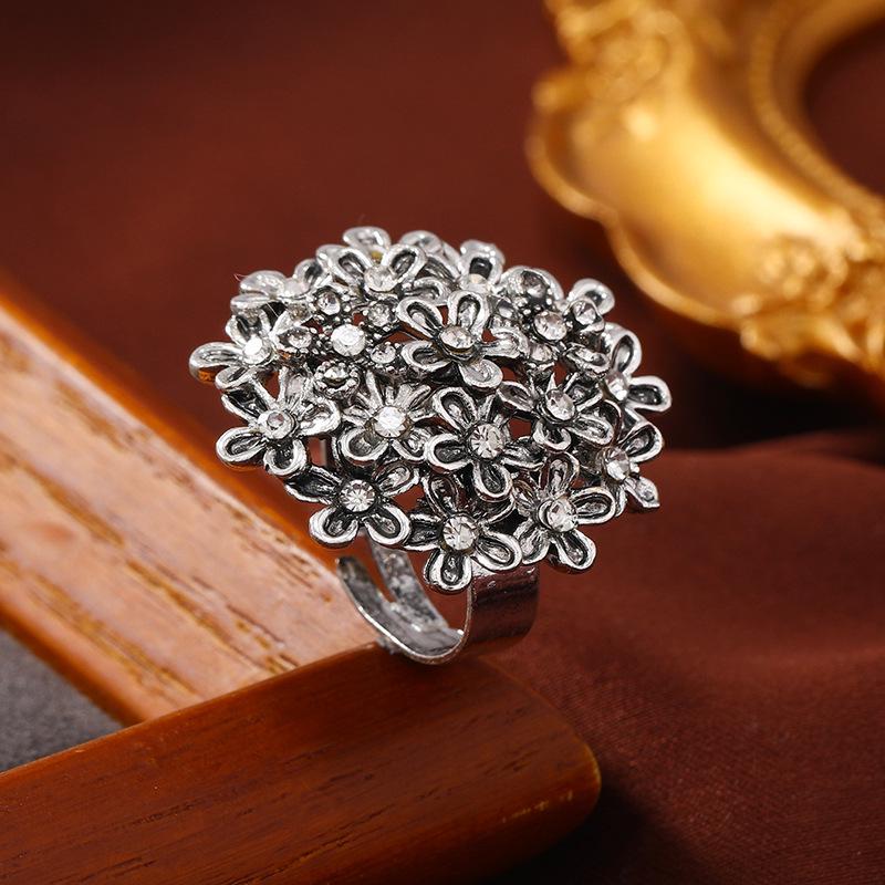 Exquisite Floral Open Ring – Chic Women s Fashion Statement Index Finger Accessory