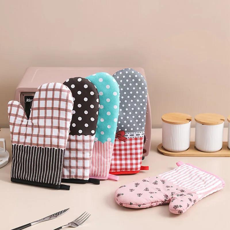 2pcs Household Thickened Heat Insulation Gloves Baking High Temperature Resistant Gloves Kitchen Oven Microwave Special Gloves