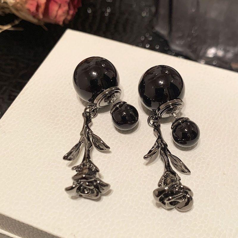 European and American personalized black rose earrings, double-sided long fringed camellia stud earrings, temperament trendy and cool earrings