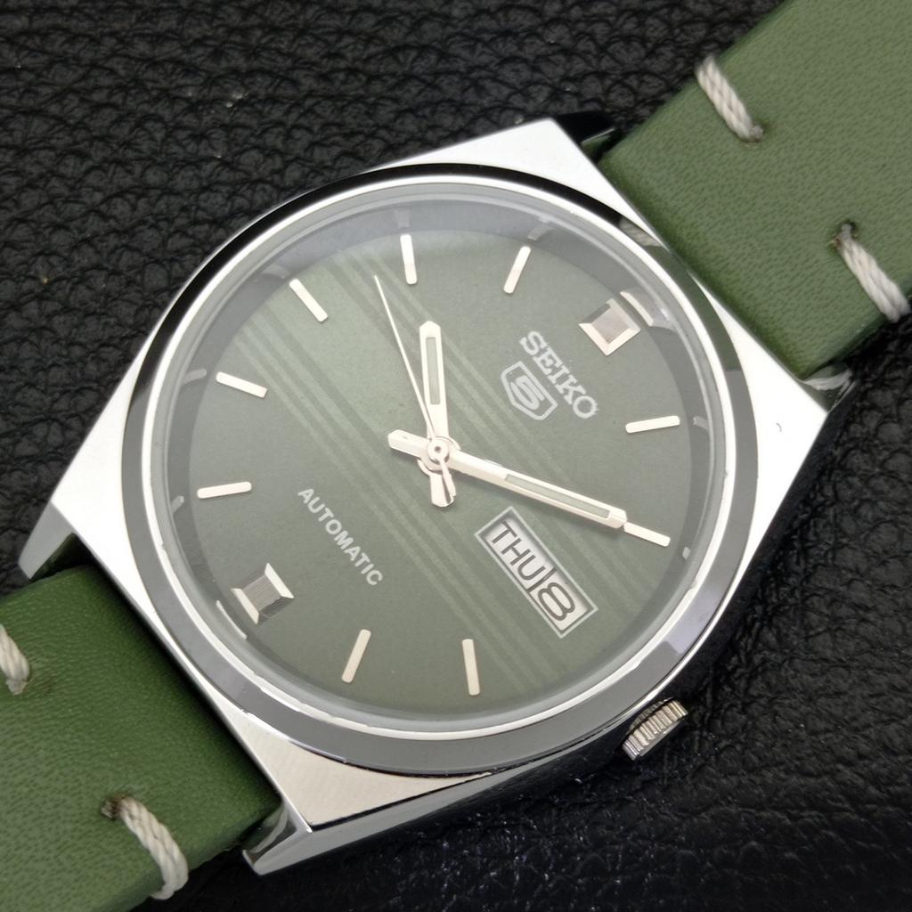 REFURBISHED VINTAGE SEIKO 5 AUTOMATIC JAPAN MENS GREEN DIAL WATCH a434693-2 R121-a434693