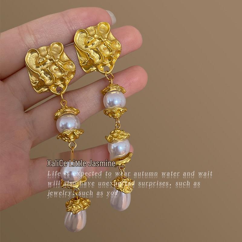 2024 High-End Pearl Stud Earrings: French Light Luxury Style for Women