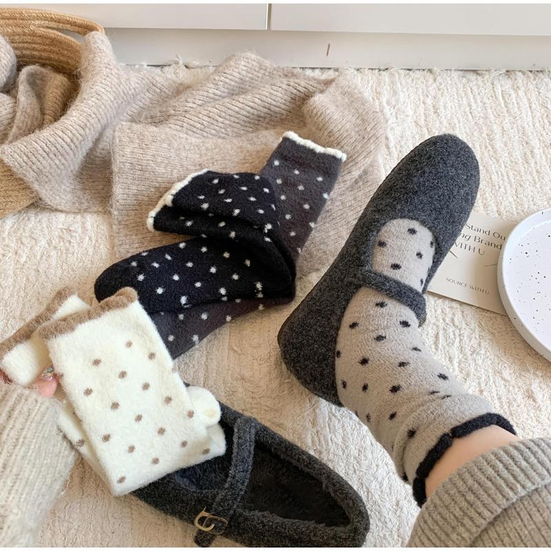 Warm Thickened Polka Dot Plush Socks Women Girls Mid-calf Socks Fall Thickened Padded Warm Socks Home Sleep Floor Sox Winter