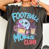 Voetbalmama's Club Comfort Colors® T-shirt, Gameday Doodle Voetbal Tee, Trendy Dames Voetbalshirt, Sportmama Shirt, Game Day Tee