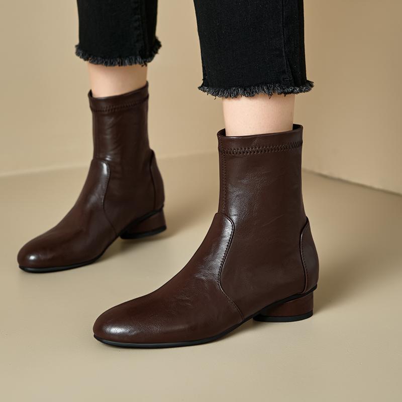 Women's Low-heeled Short Boots Autumn and Winter New Comfortable and Versatile Solid-color Thick-heeled Large-size Simple Short Boots