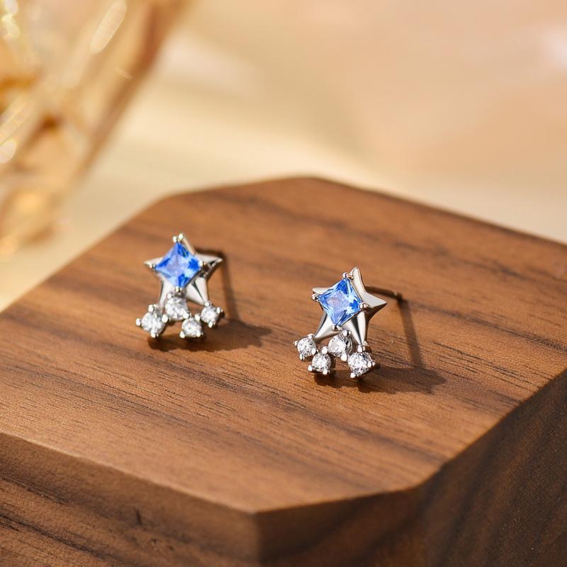 Cerceii Stea Sunt Absolut Brilianți în Fiecare Zi, Lux Ușor, High-end și Versatili Cercei Mini Design Nișă