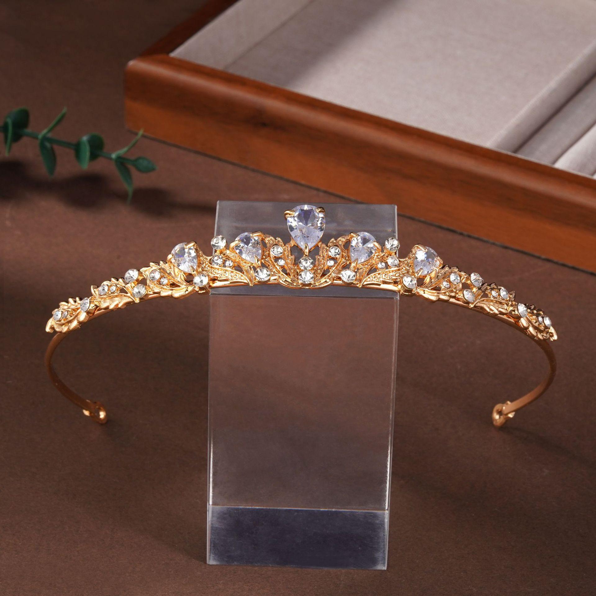 

Свадебная корона Свадебное платье Головной убор День рождения Бар-мицва Аксессуары Универсальный роскошный ободок Циркон Корона Аксессуары для волос Атмосфера