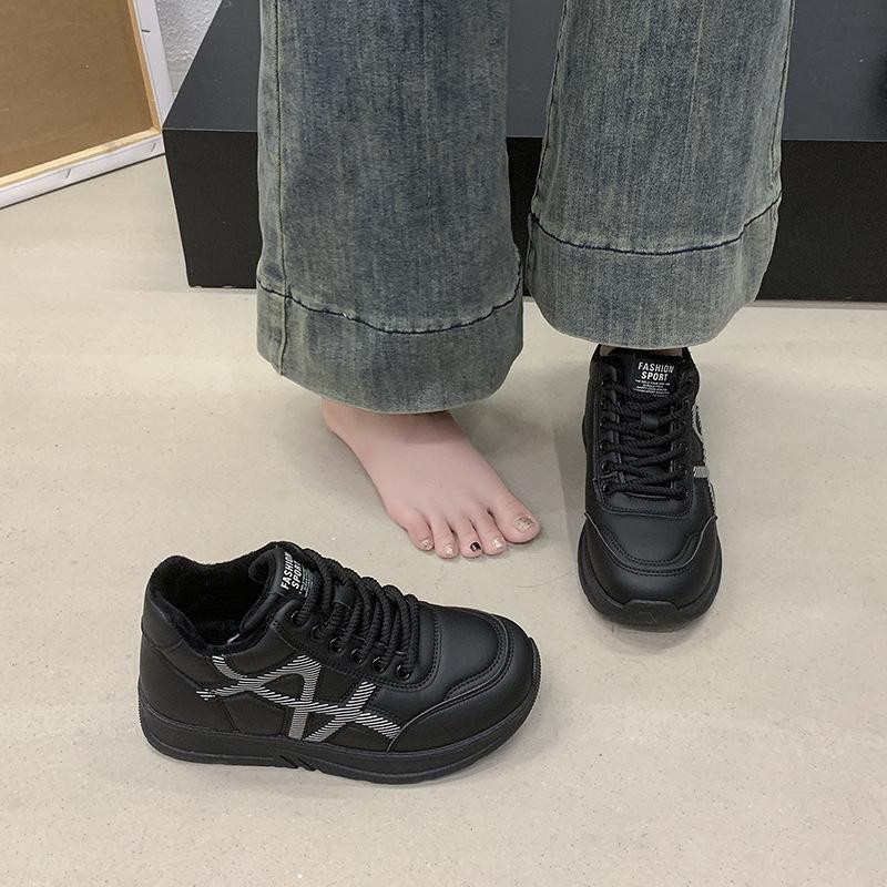 Casual single shoes women's 2025 new spring and autumn thick-soled soft-soled sports and leisure moral training shoes, walking square dance small l