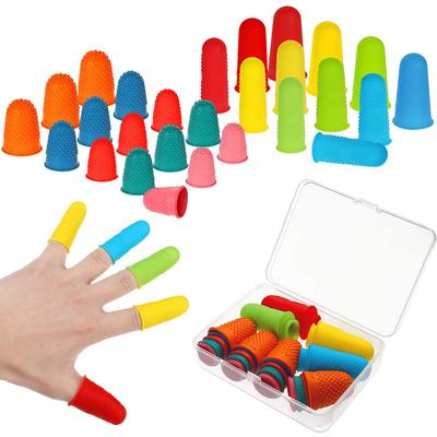 16 Pièces Embouts de Doigts en Caoutchouc Manches de Doigts en Silicone pour Quilting Broderie Tricot Protège-Doigts Dé à Coudre Fournitures