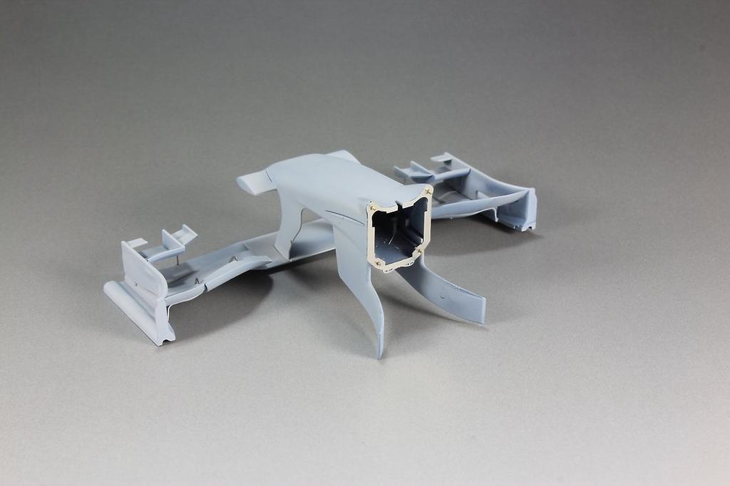 Top Studio Red Bull Chassis Front Bulkhead Detail Up Set for Renault RB6 Tamiya Scale TD23130 1/20