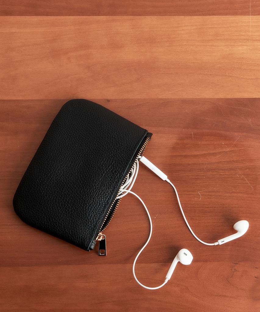 Badgigi Luna Cowhide Pouch, Black