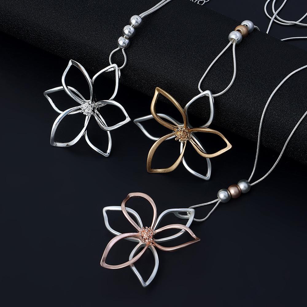 Simple And High-End Big Flower Fashion Women'S Jewelry Long Chain Necklace Pendant Sweater Chain