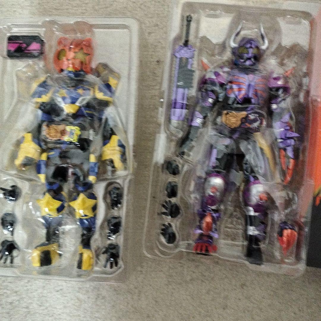 

[USED] SHFiguarts Punk Jack and Buffalo Fever Form