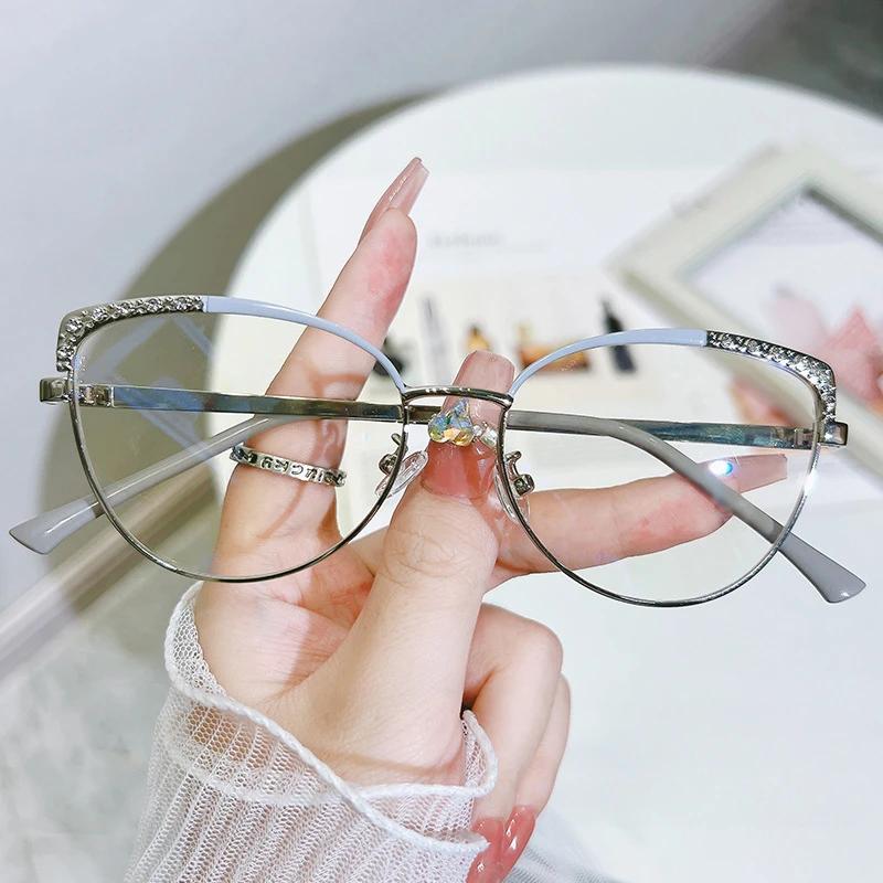 Fashion New Cat Eye Diamond Metal Women's Glasses Anti Blue Light Glasses with Rhinestone Metal Frame Transparent Computer Flat Glasses