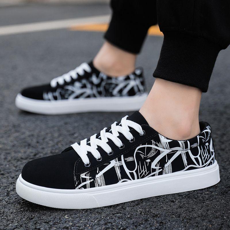 Round Toe With Laces Man Shoe Low-Top Young Students Sneakers Retro Hiking Price Non-leather Trends 2025 Casual Shoes for Men