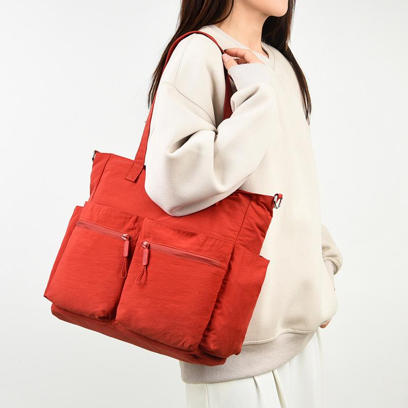 

Ultra Light Single Shoulder Tote Bag with Large Capacity for Carrying Mommy s Confinement Bag, Waterproof Crossbody Bag, Nylon Cloth Bag червоний