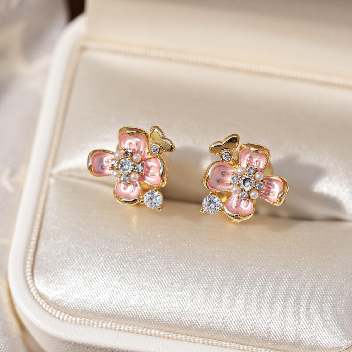 Zircon Pearl Enamel Flower Ear Cuff: Elegant, Sweet, High-End Jewelry