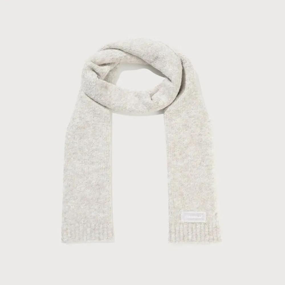 Women s Clover Heart Wide Boucle Muffler B1 CO2504TC80 GR Model Name: 1.CO2504TC80 GR / Size: F
