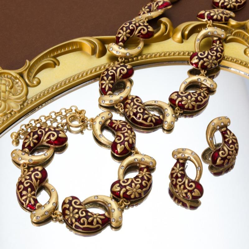 Court Style Retro Angola Red Stud Earrings Necklace Bracelet Set Design Advanced