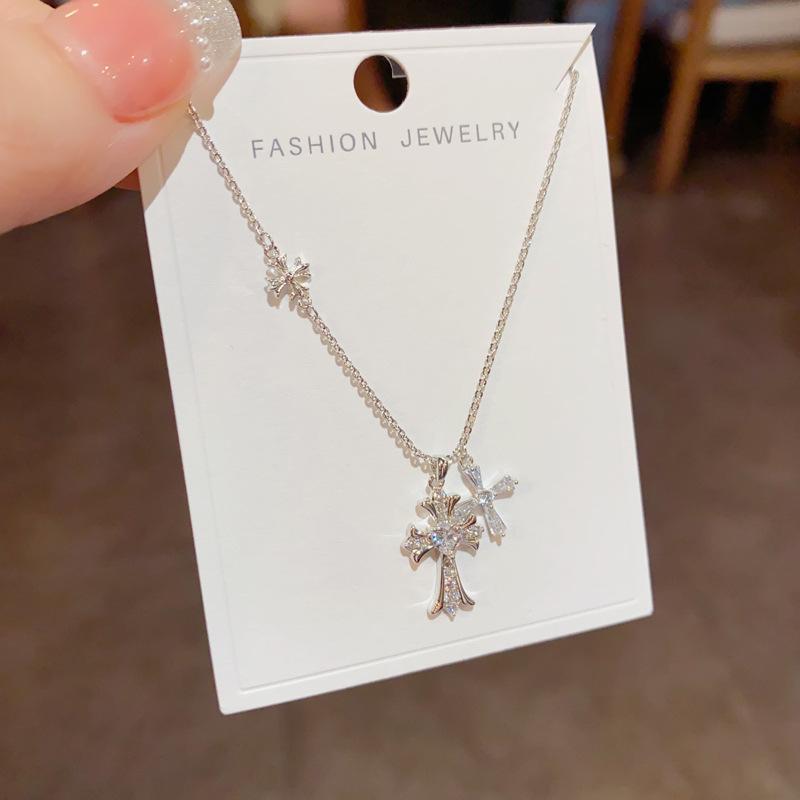 Exquisite Fashionable Double Cross Pendant Necklace