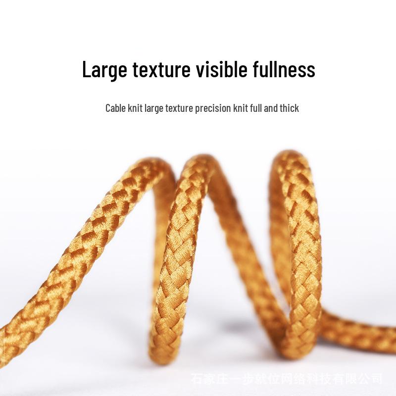 Martin Høy-Topp Militærstøvler i Skinn: Britisk hverdagsklær med runde svarte og hvite skolisser.