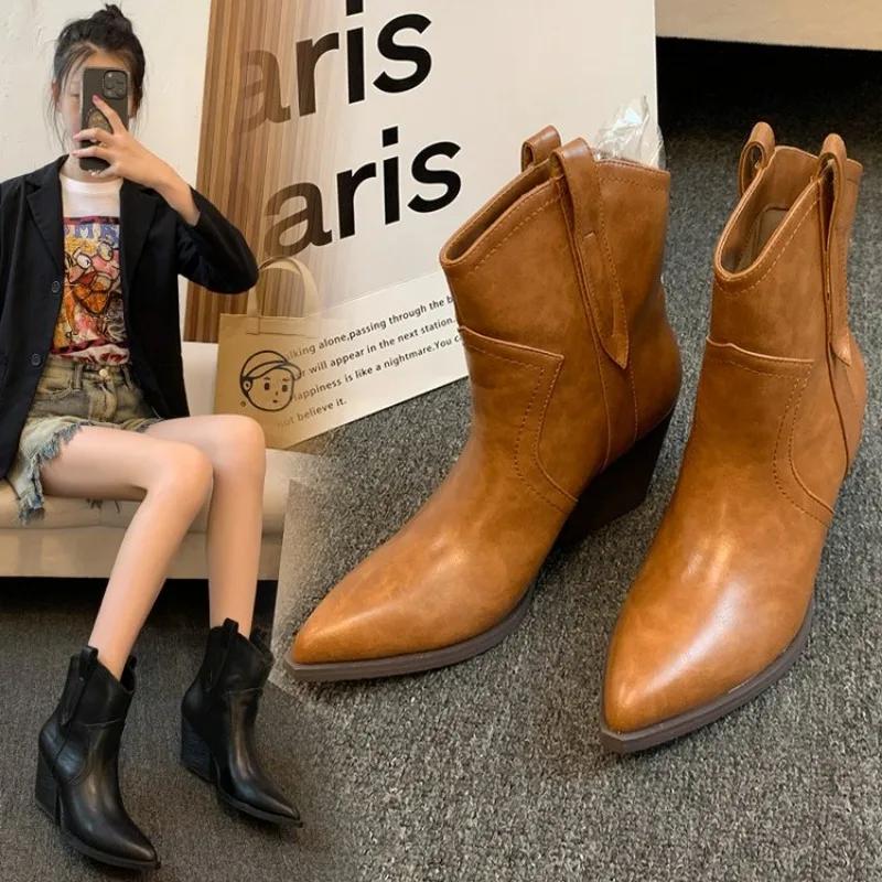 Klasyczne buty kowbojskie dla kobiet zamszowe krowy ze szpiczastym noskiem, klinowe, buty do kostki, proste, wygodne, kowbojskie buty damskie